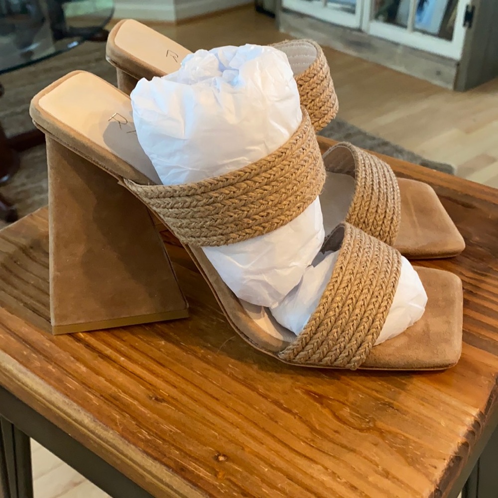 Raye tan heeled sandals size 9 NWT